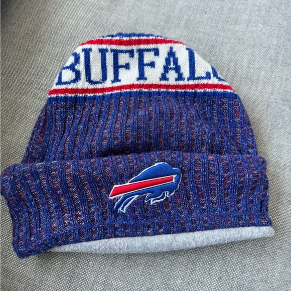 New Era Buffalo Bills Beanie Hat - Picture 2 of 5